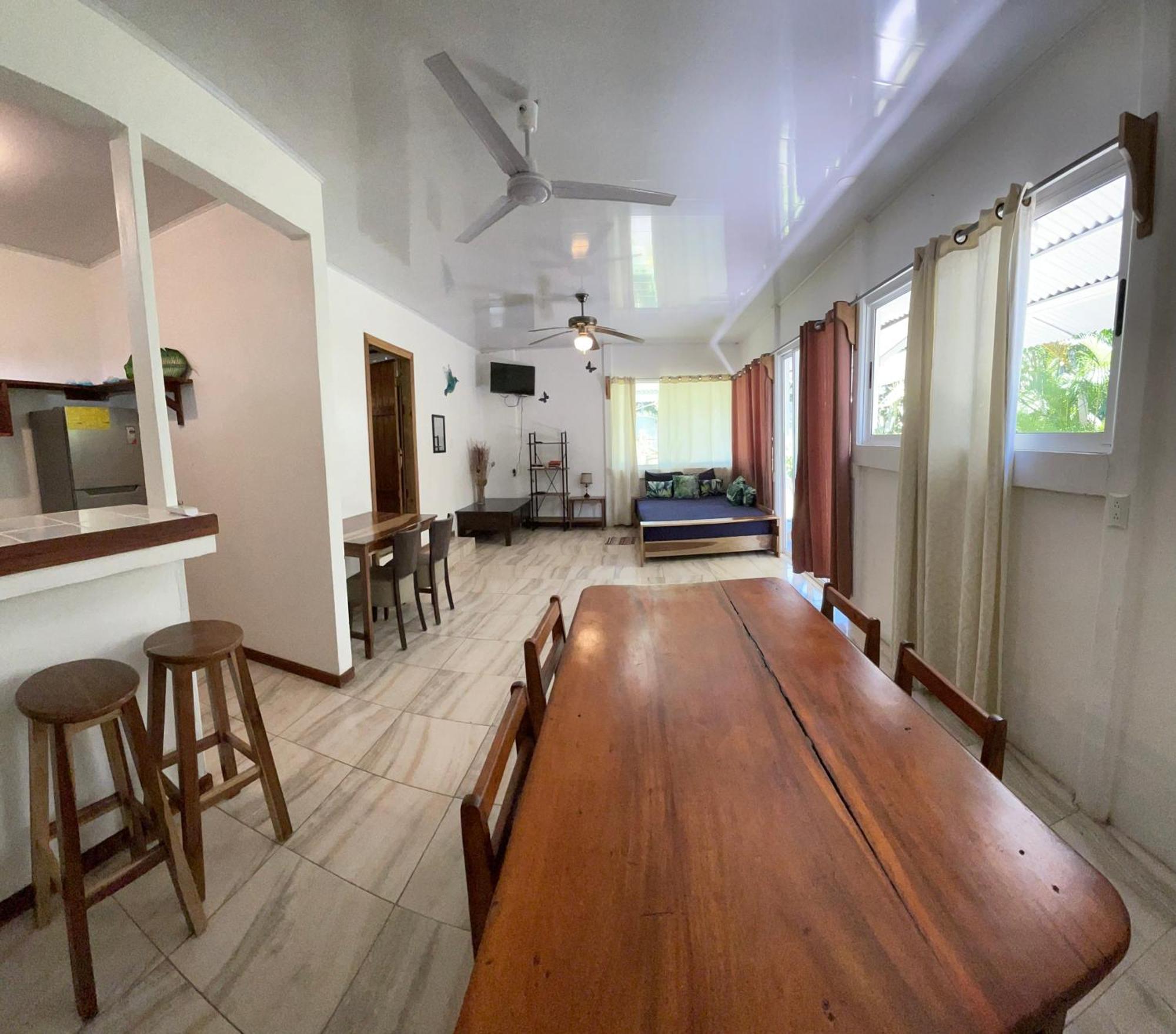 Casa Blanca Beachfront House With Shared Pool Access Pangea Lodge Manzanillo  Exterior foto