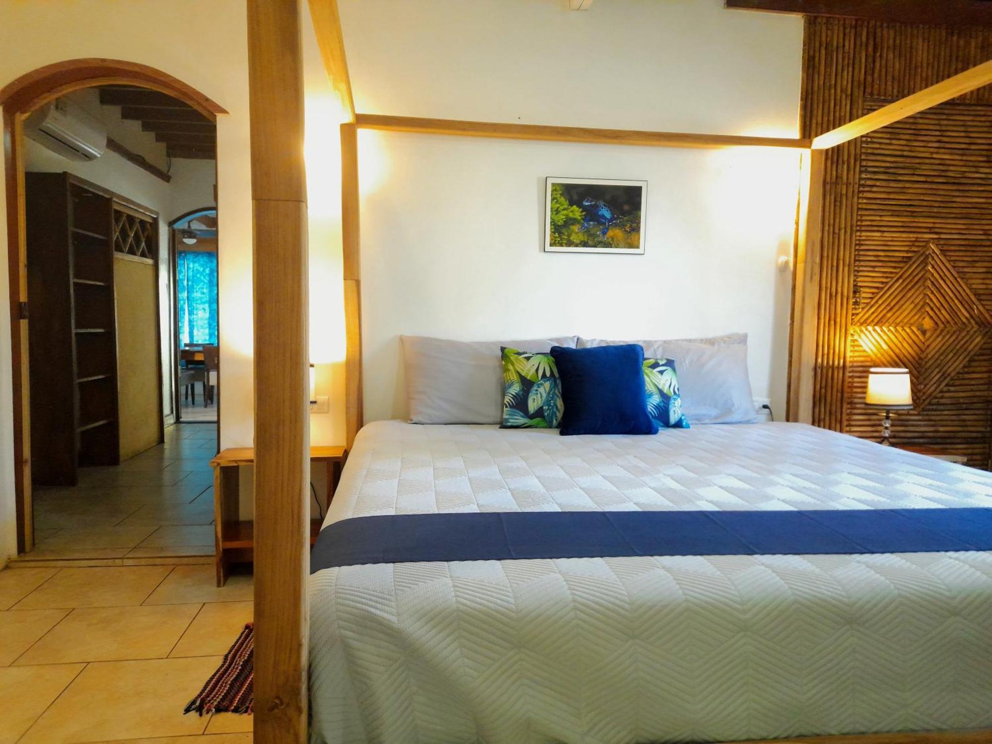 Casa Blanca Beachfront House With Shared Pool Access Pangea Lodge Manzanillo  Exterior foto